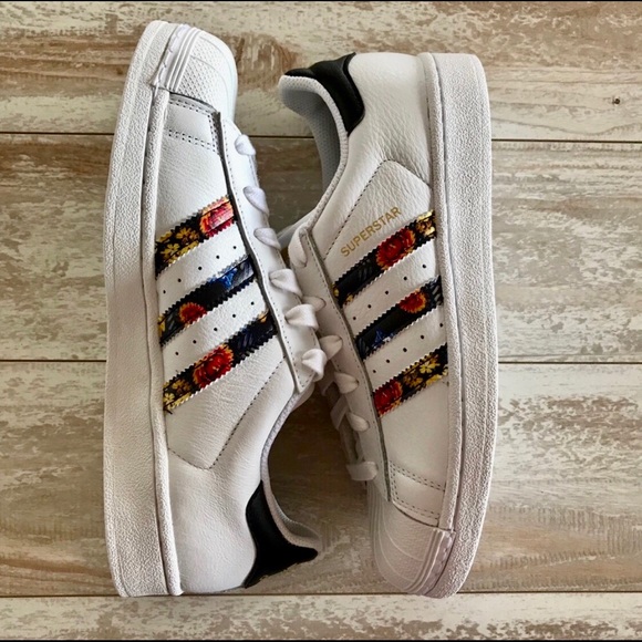 NWT Adidas Superstar Originals Women’s Shoes - Picture 8 of 8